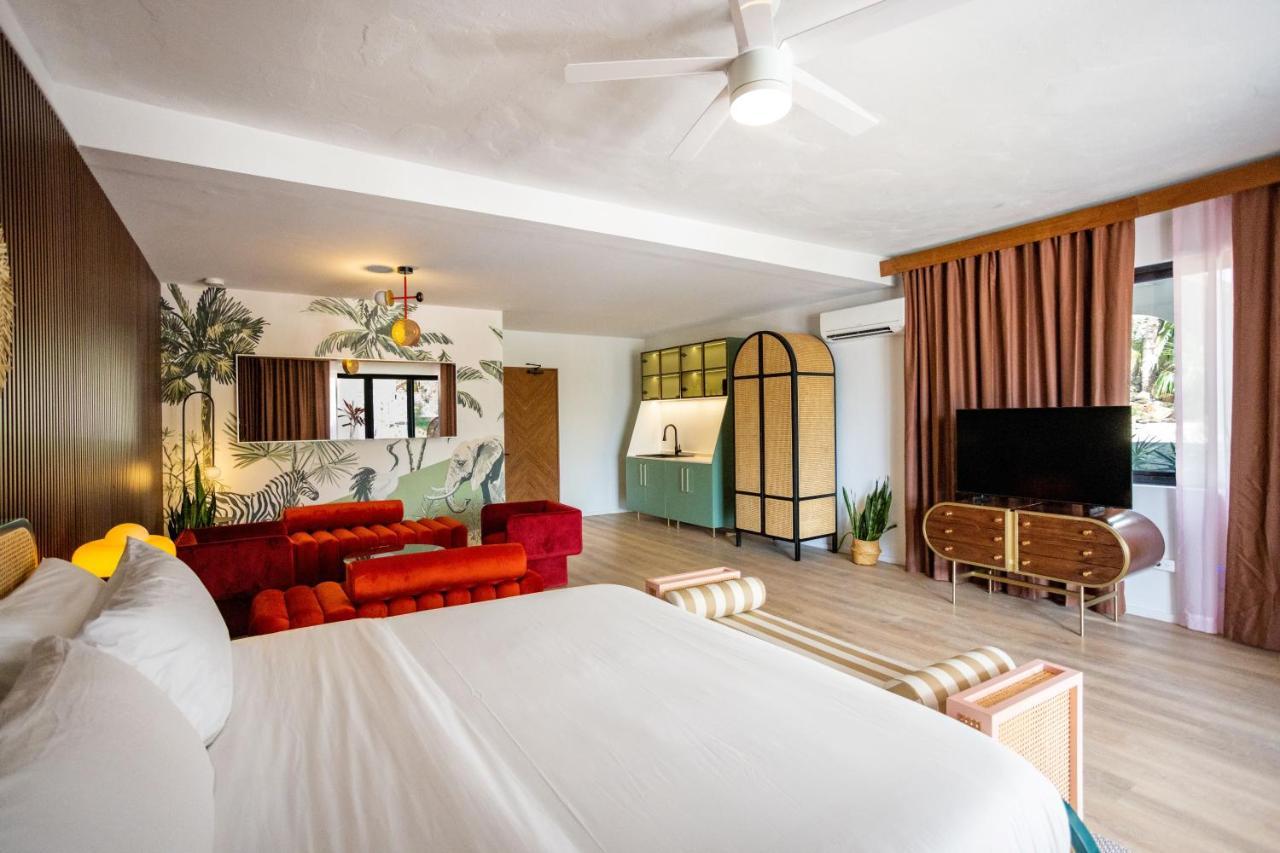 The Pink Palm Hotel - Adults Only シャーロット・アマリー エクステリア 写真
